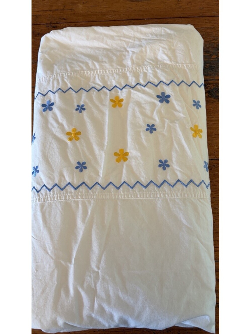 Divatex Twin White Cotton Duvet Embroidered Blue Yellow Flowers Button Close